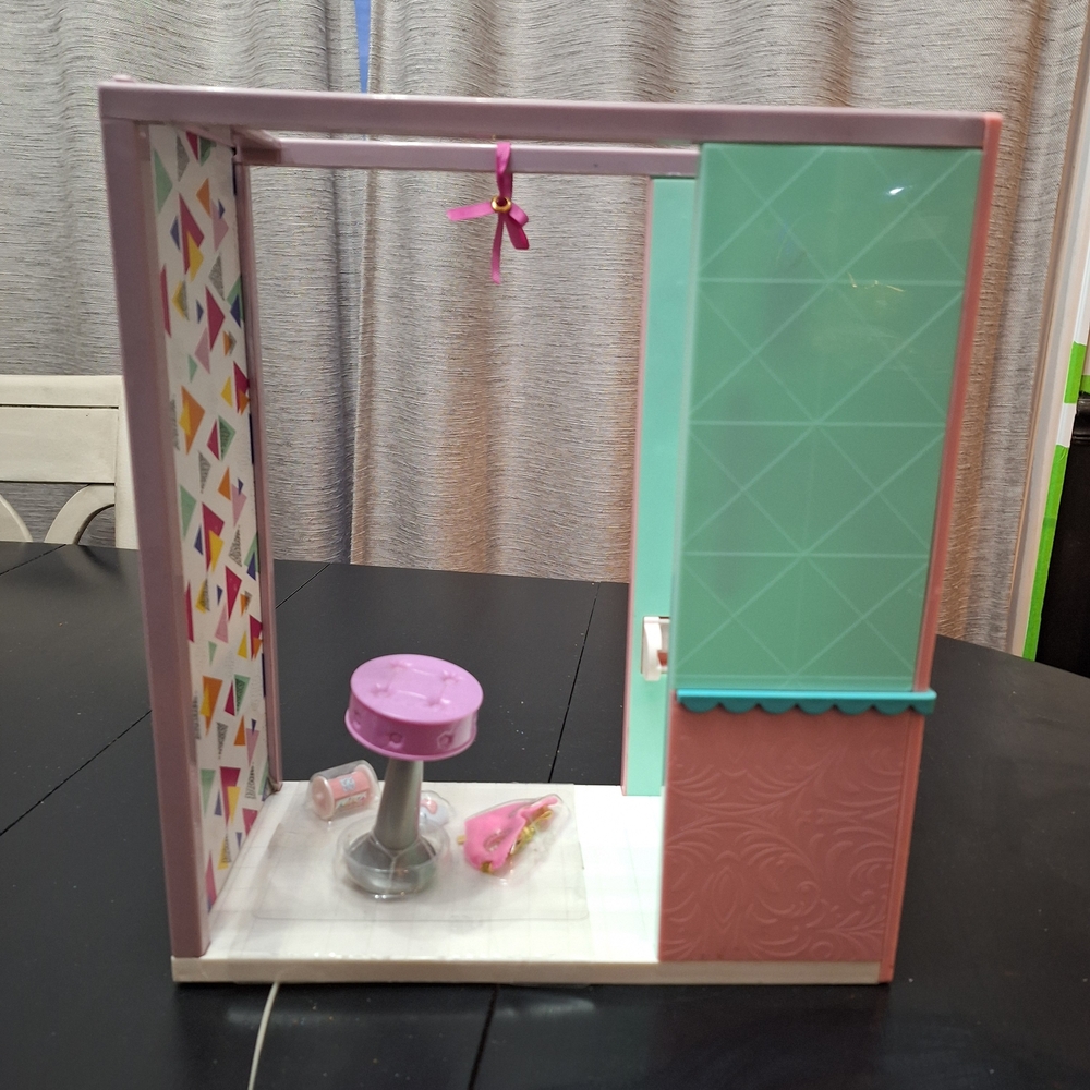 Glitter Girls Photo Booth with Doll - Picture 8 of 10